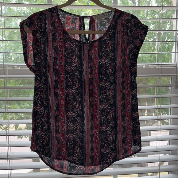 Pink Rose Tops - Pink Rose-Floral Striped lightweight Blouse - Pink and Black size small